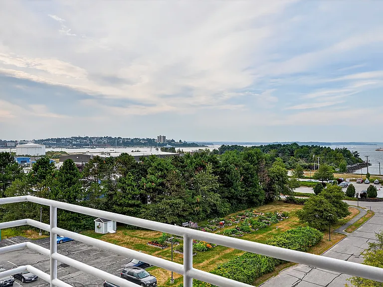 148 Breakwater Dr #605 — Photo 12