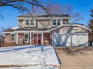 408 36th St, West Des Moines, IA 50265