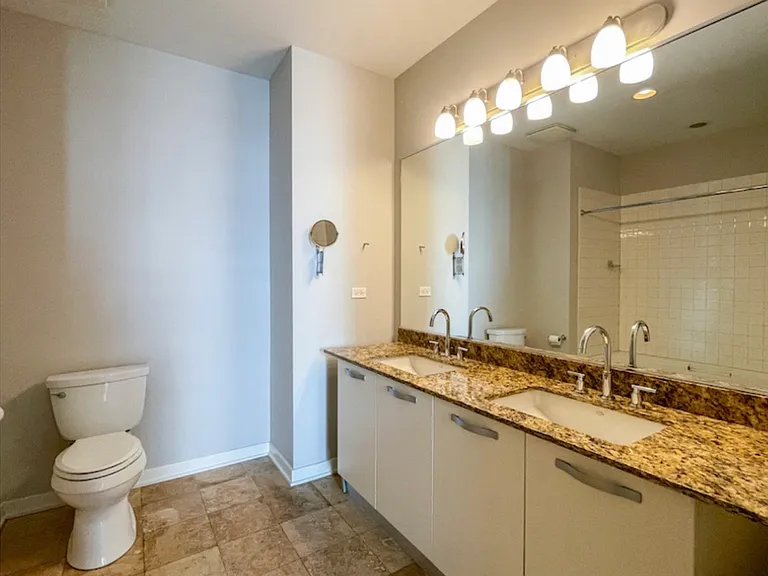 5430 N Sheridan Rd #805 — Photo 15