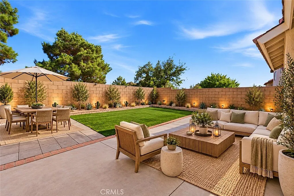 5 bed, 2302 sqft, $4,800 — Photo 4