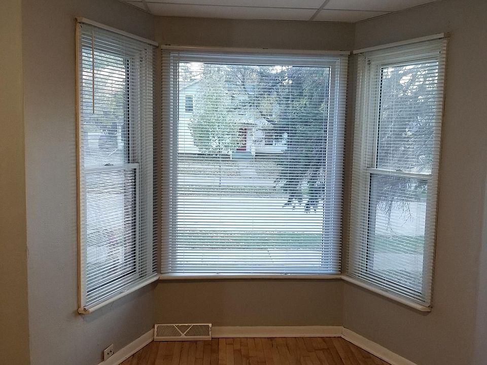1st image of 812 Western Ave #2