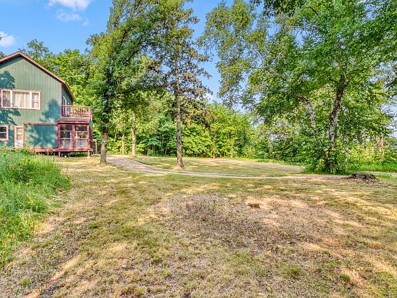 5th image of 32898 Priebs Park Dr
