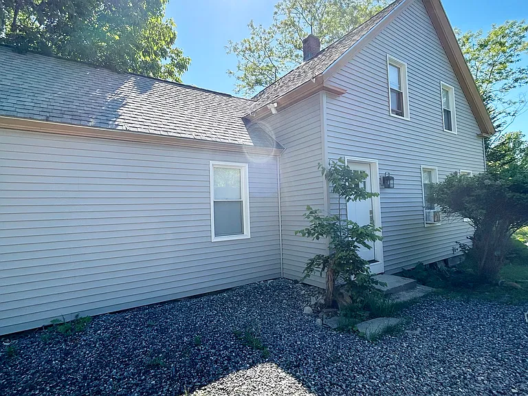 219 Post Rd — Photo 1