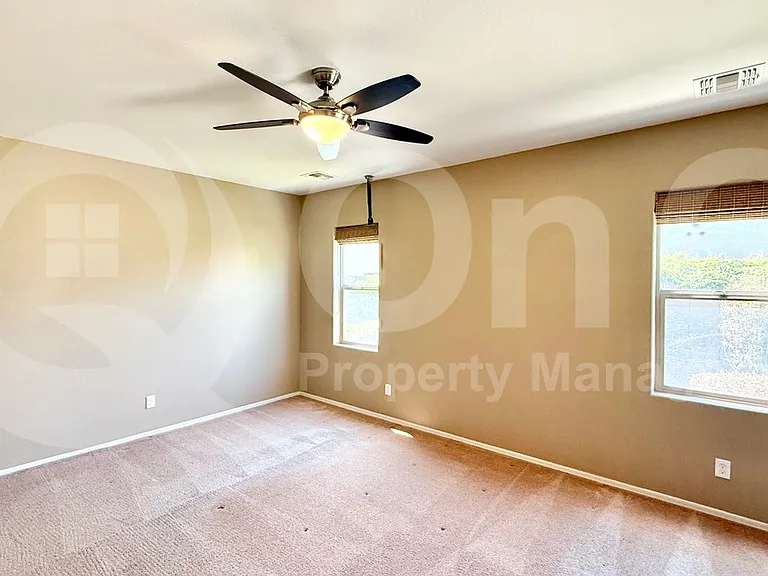 4425 E Saint John Rd — Photo 12