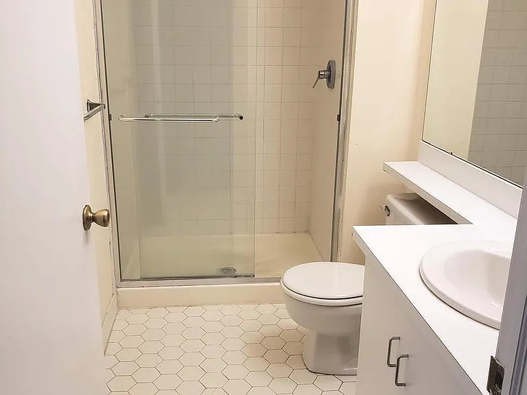 8 Joyner Ct — Photo 11