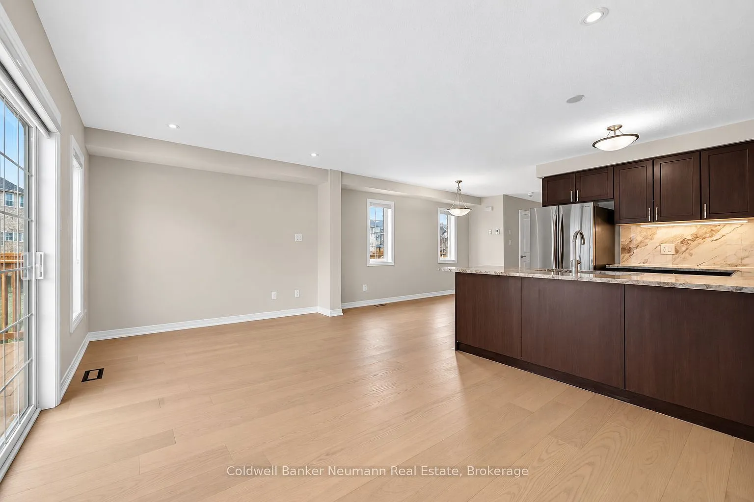 4 bed, $3,500 — Photo 2