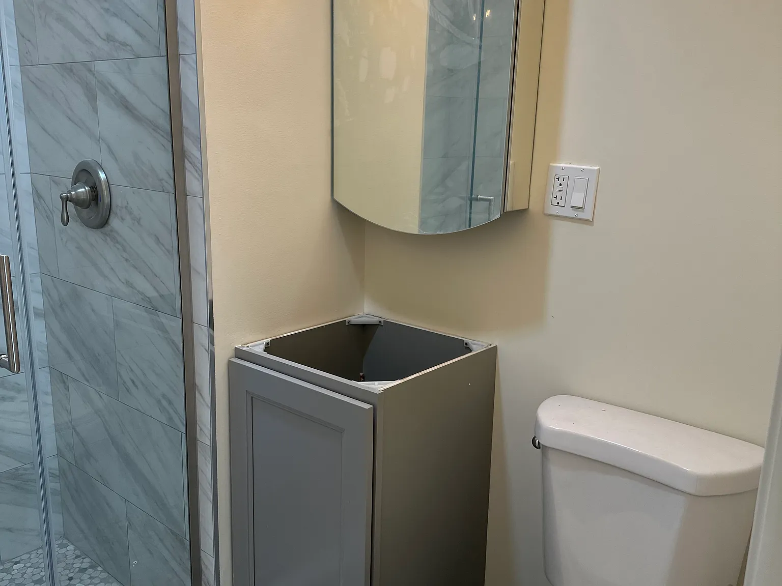 2 bed, 800 sqft, $3,500 — Photo 2