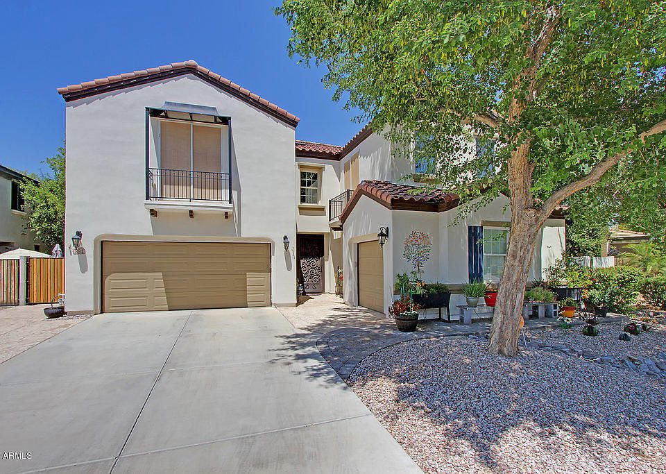 1st image of 894 E Mead Dr