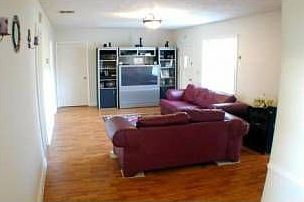 4th image of 722 N B St #A