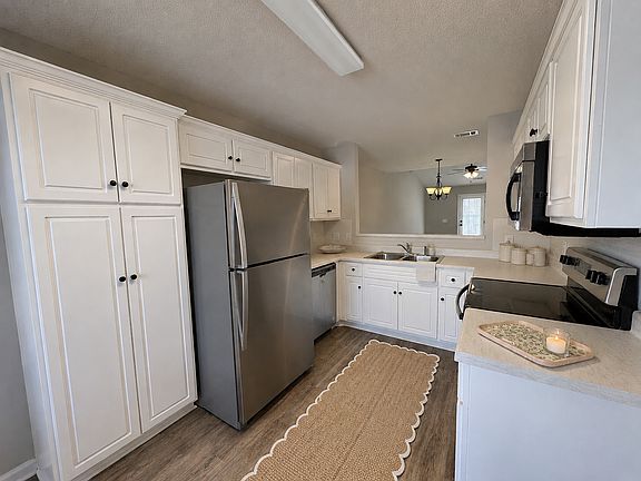 4th image of 547 Deerchase Ct