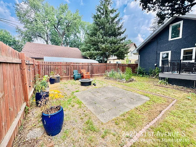 2420 31st Ave S — Photo 30
