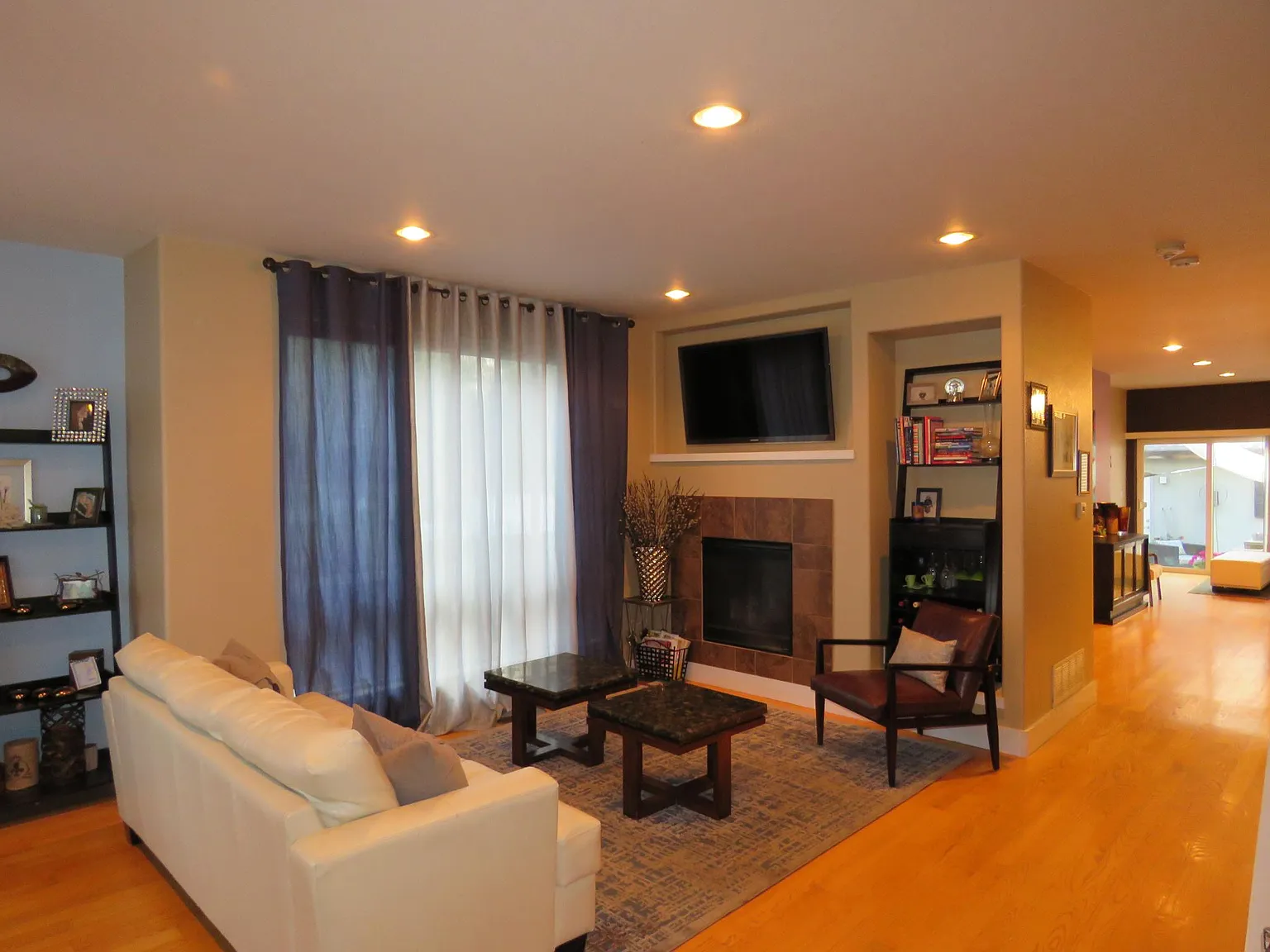 2199 S Sherman St — Photo 3
