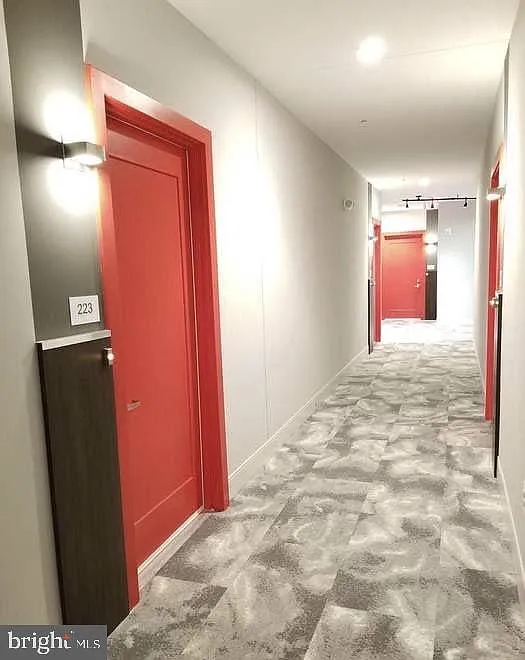 1 bed, 440 sqft, $1,800 — Photo 3