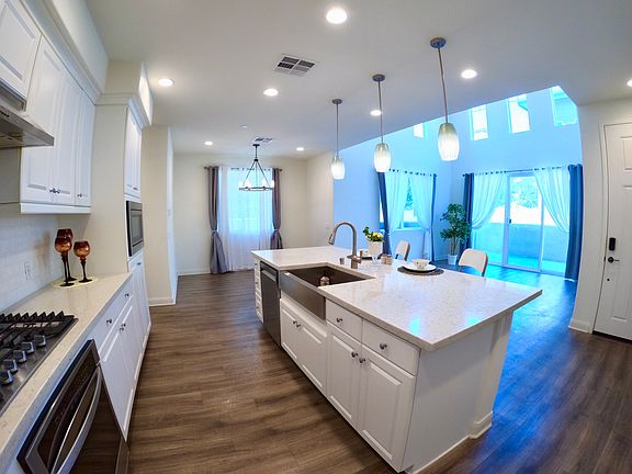 1st floor, kitchen area