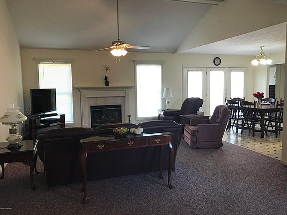 4th image of 395 Keeneland Dr