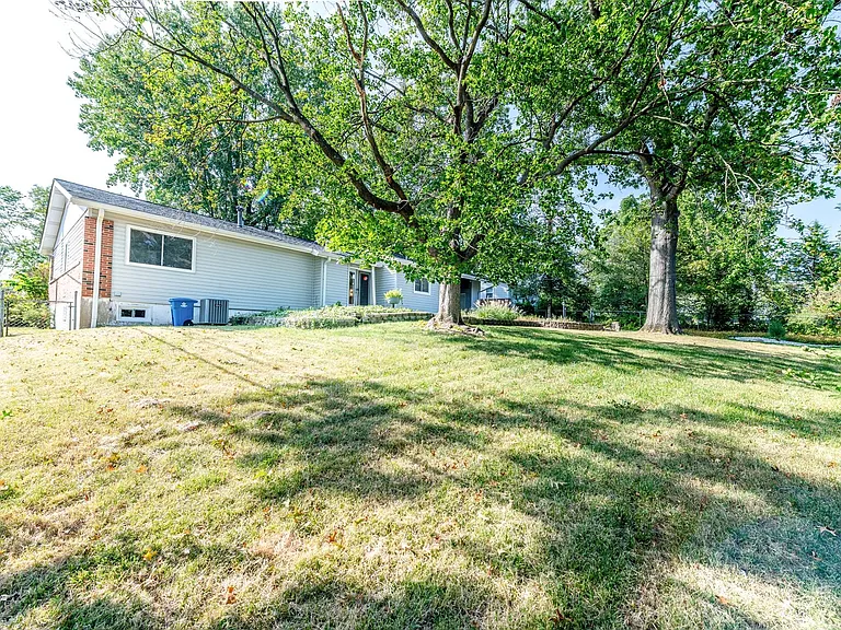 814 Fernview Dr — Photo 45