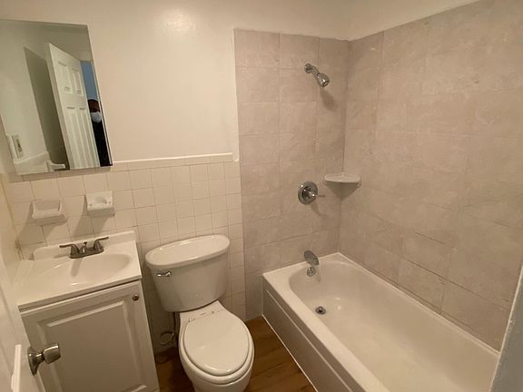 2nd image of 310 4th Ave #2B