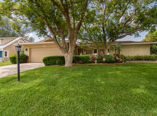 2330 Harrison Dr, Dunedin, FL 34698