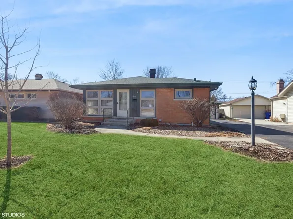 424 S Beverly St, Wheaton, IL 60187