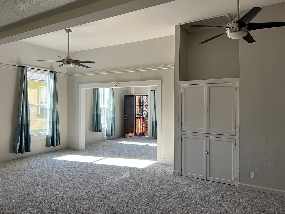 Living room & Great room