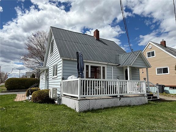 2nd image of 128 Saint James St