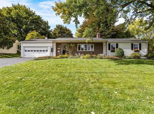 104 Elmsford Rd, Syracuse, NY 13214