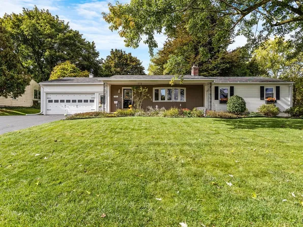 104 Elmsford Rd, Syracuse, NY 13214