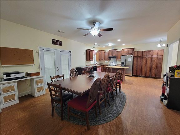 4th image of 100 Lee Road 367