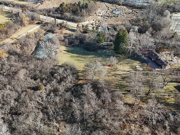 3rd image of 120 Old Barrington Rd