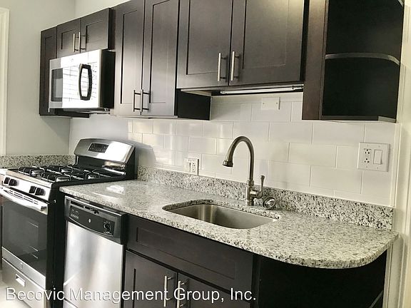 2nd image of 7736-42 N Ashland 1609-1611 W Juneway Ter #3H