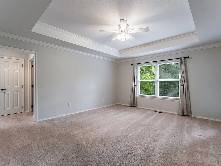 32 Latshaw Dr — Photo 16