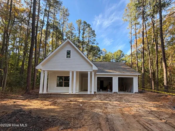 660 Titmouse Court, Vass, NC 28394