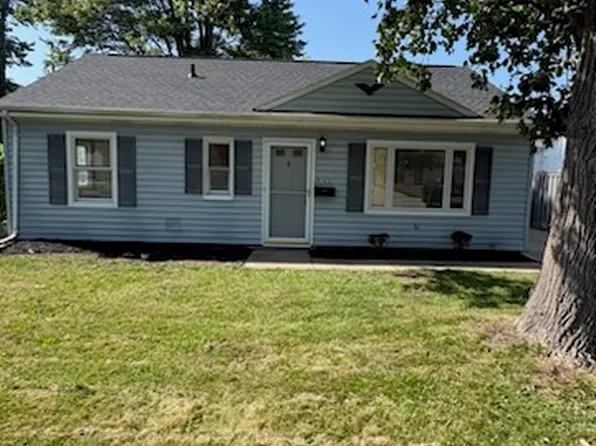 9065 Lake Overlook Dr, Mentor, OH 44060