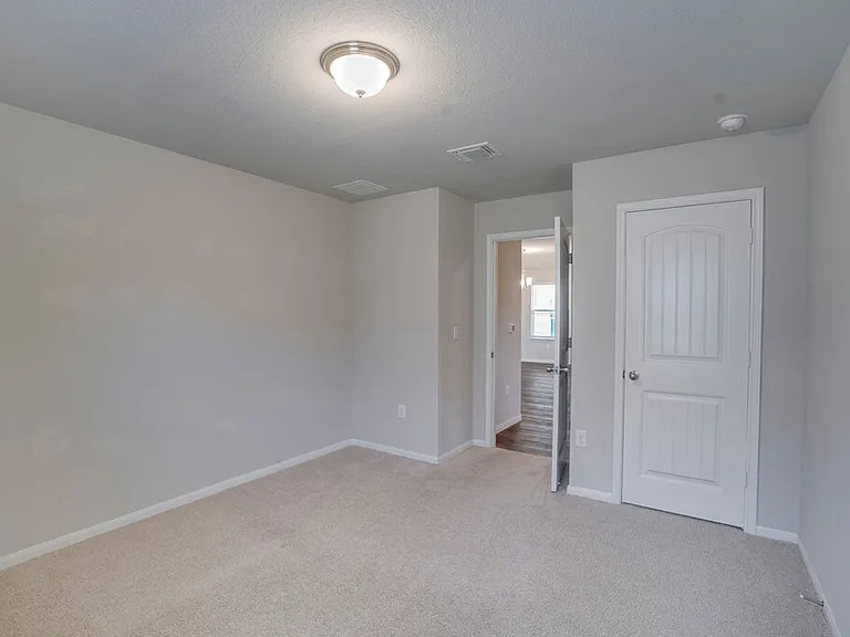 13804 Cantarra Dr — Photo 14