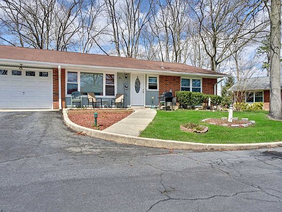 5th image of 8A Buckingham Dr #1001