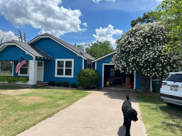 504 Fannin St, Millsap, TX 76066