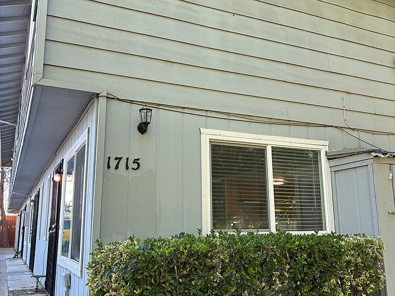 1715 W North Bear Creek Dr #A — Photo 1