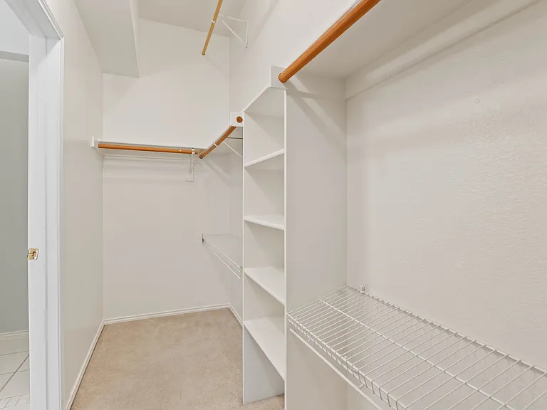 1703 Nightingale Ln — Photo 12