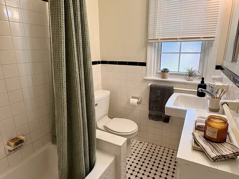 Jericho Manor Apartments — Photo 63