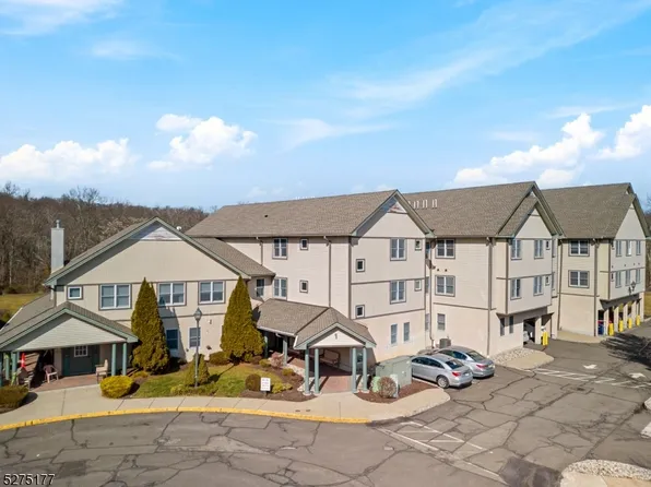 99 Park Edge #3K, Berkeley Heights Twp., NJ 07922