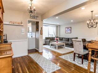 21140 18th Ave APT 3C, Bayside, NY 11360