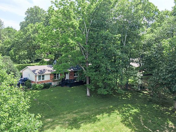 2nd image of 3561 Burlington Pike