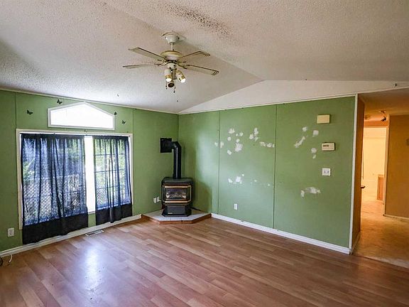 2nd image of 6024 NW Spruce Cres
