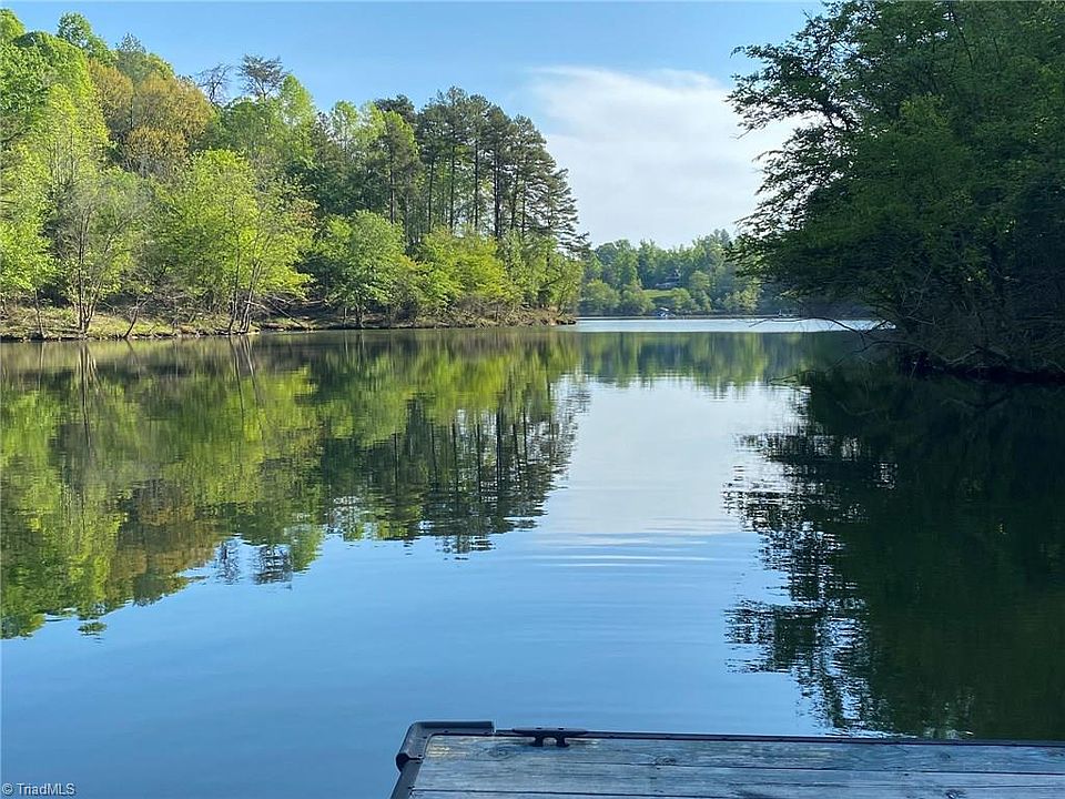 1st image of 585 Triple Cove Dr