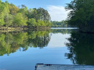 585 Triple Cove Dr, Wilkesboro, NC 28697