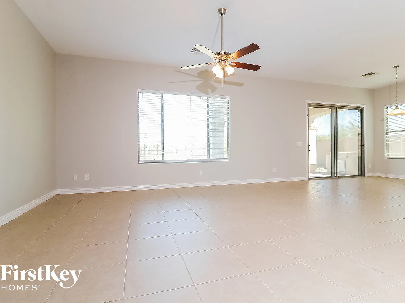 3 bed, 2.0 bath, 1897 sqft, $2,700 — Photo 3