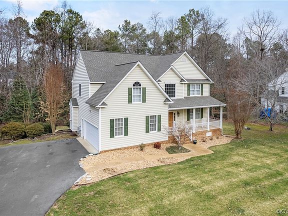 3rd image of 8218 Sterling Cove Ter