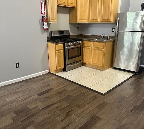 2nd image of 108 1/2 Peabody Pl #1