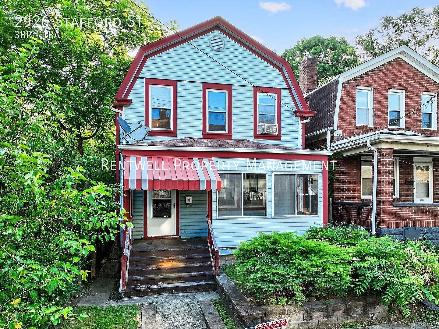Charming 3-Bedroom Home with Hardwood Floors & Screened-In Porch — Photo 2