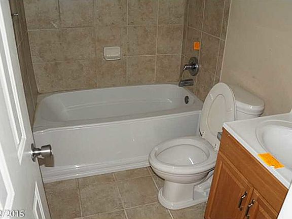 4th image of 516 Parliament Ln